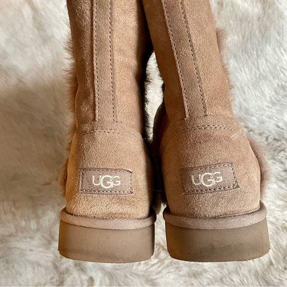 Ugg Classic Cuff Short Boot - Picture 3 of 6